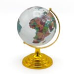 ⁦Globe en cristal décoratif rotatif parfait pour un bureau - كرة كريستالية بخريطة العالم⁩ - الصورة ⁦2⁩